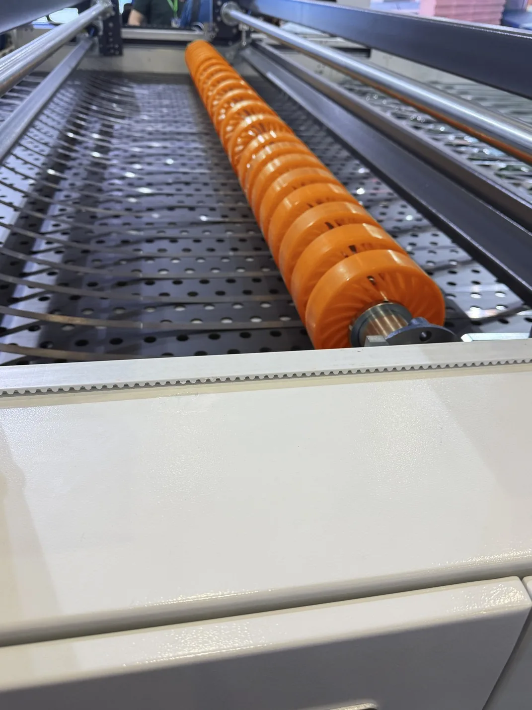 Polyurethane sun wheels installed on corrugated board machinery